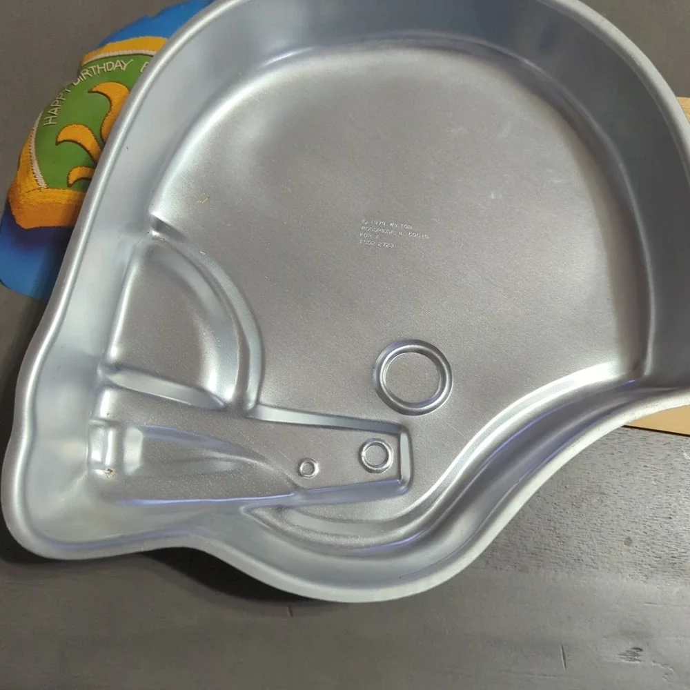 Wilton Football Helmet Vintage 1979 Cake‎ Pan With Instructions